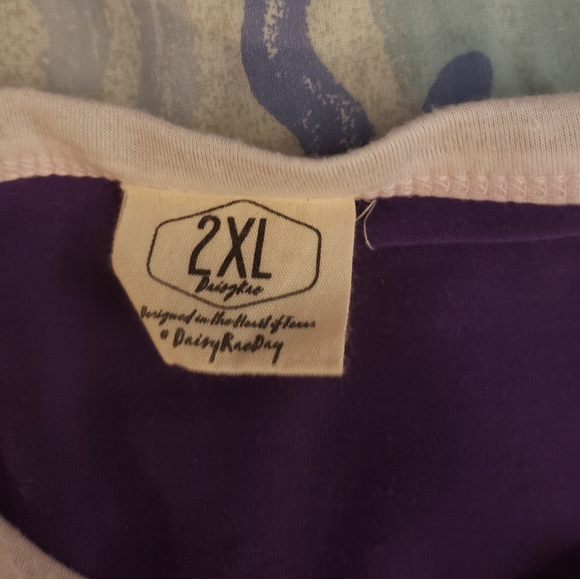 Purple Game Day Mama T-Shirt - Picture 4 of 4